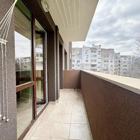 Апартамент Modern Nest - Free Parking Варна