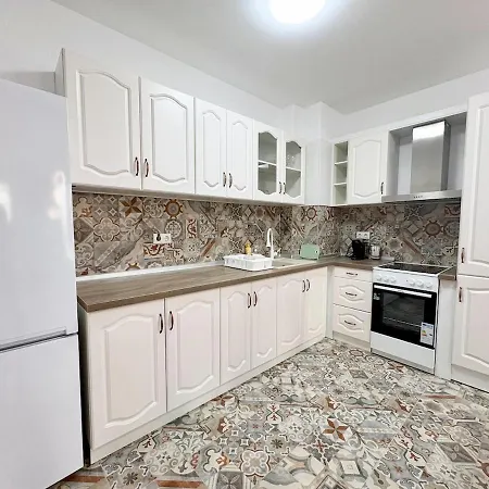 Апартамент Modern Nest - Free Parking Варна