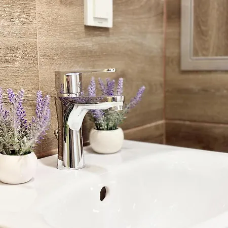 Апартамент Modern Nest - Free Parking