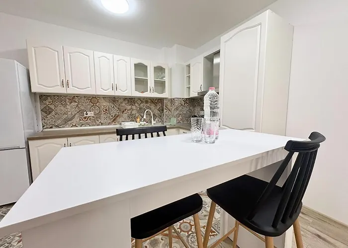 Modern Nest - Free Parking Апартамент