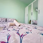 Modern Nest - Free Parking Apartament